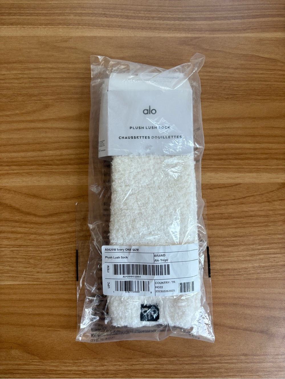 NWT Alo Plush Lush Ivory Socks Alo yoga